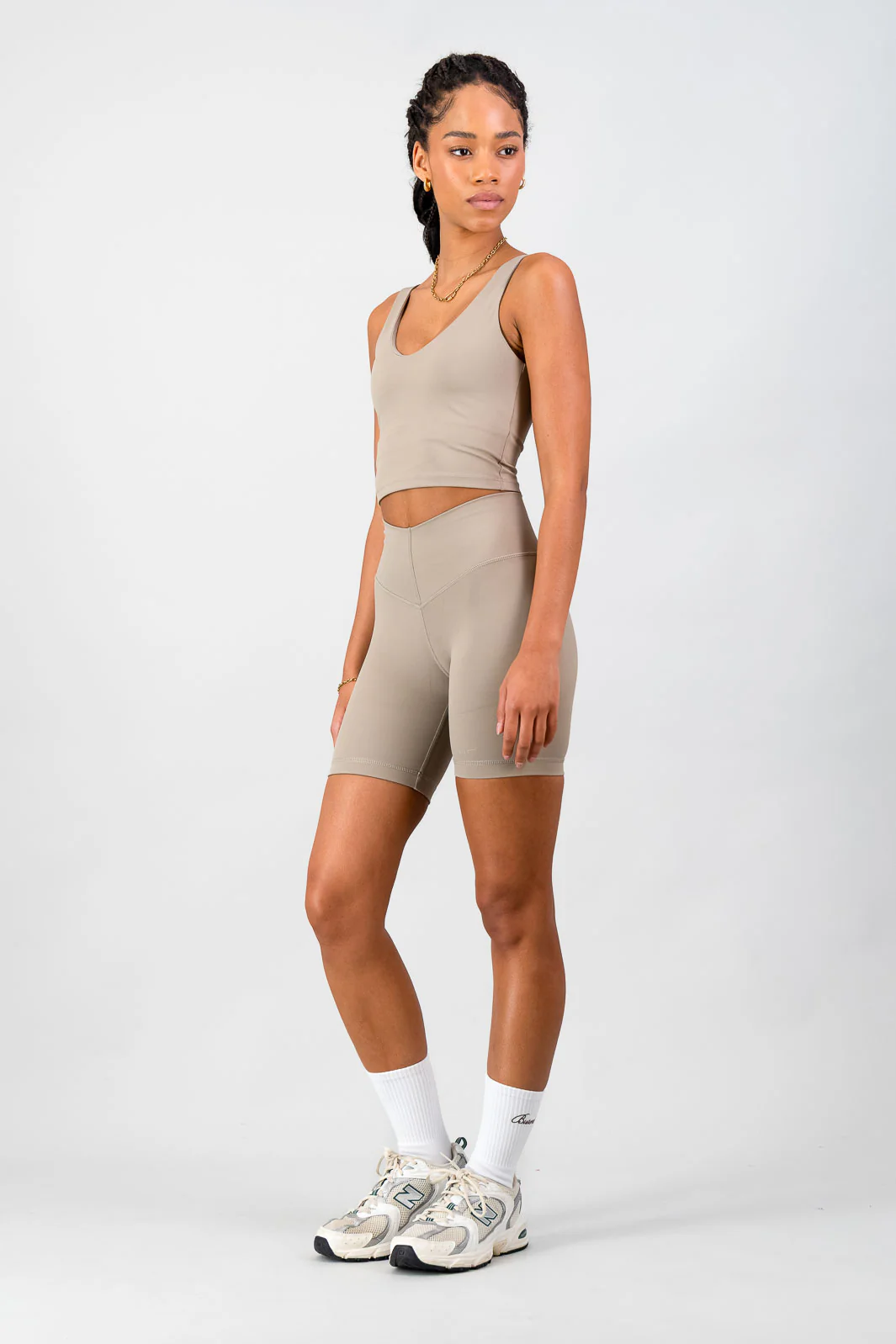 Dynamic Short - Cashew - Image 10