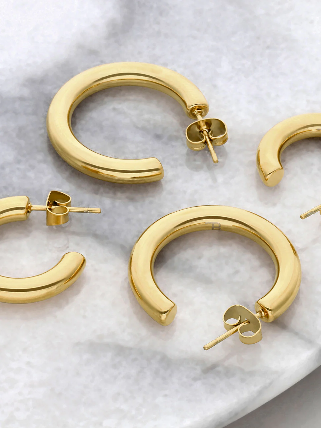 Minimalist Hoop Earrings - Image 3