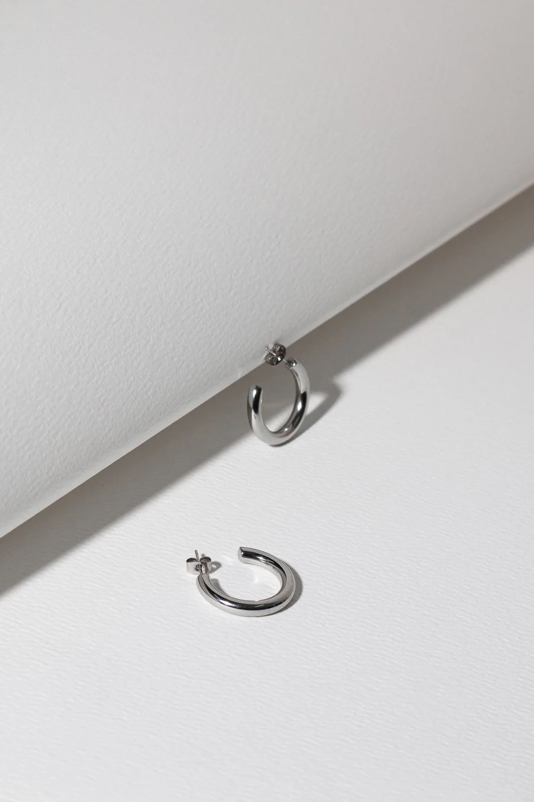 Minimalist Hoop Earrings - Silver - Image 2