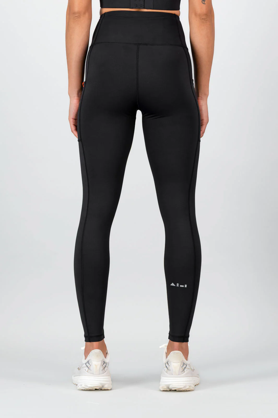 Traverse Legging - Black - Image 4